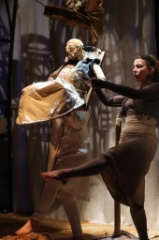 Une Antigone de papier 28 * 5184 x 3456 * (5.2MB)